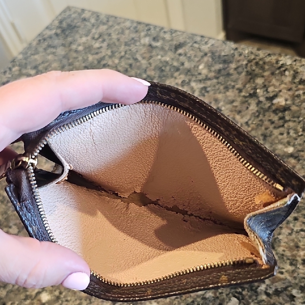 Vintage Louis Vuitton Brown and Tan Monogram Pouch - Picture 9 of 15